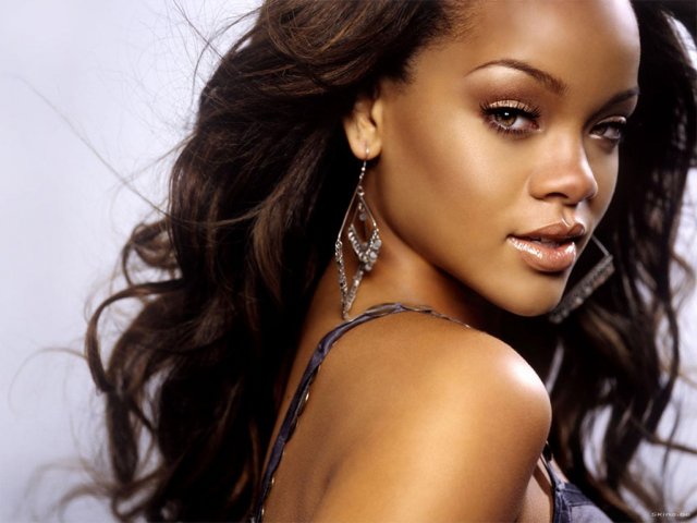 38168_rihanna11.jpg, 110 KB