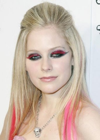 44154178---Avril_LAvigne_PINK.jpg, 32 KB