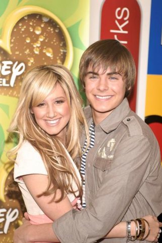 ashley-tisdale-and-zac-efron-photos.jpg,  bytes